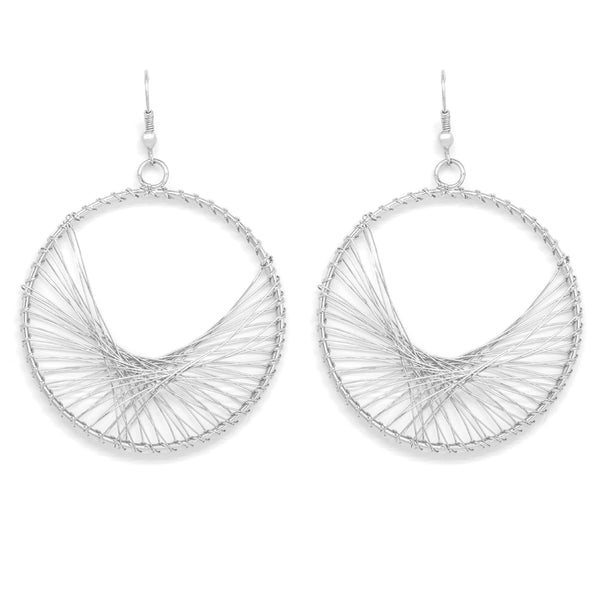Round hanging earrings with interwoven design