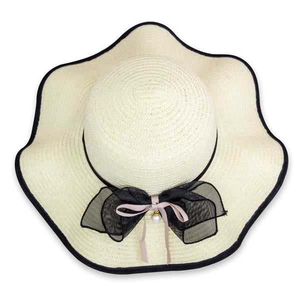 Straw beach hat with black bow